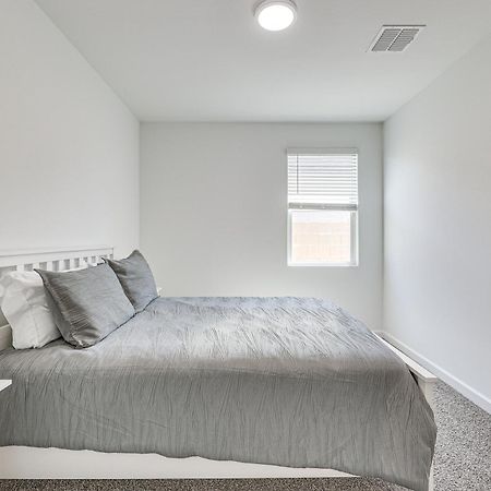 Maricopa Home With Putting Green And Covered Patio! Eksteriør bilde