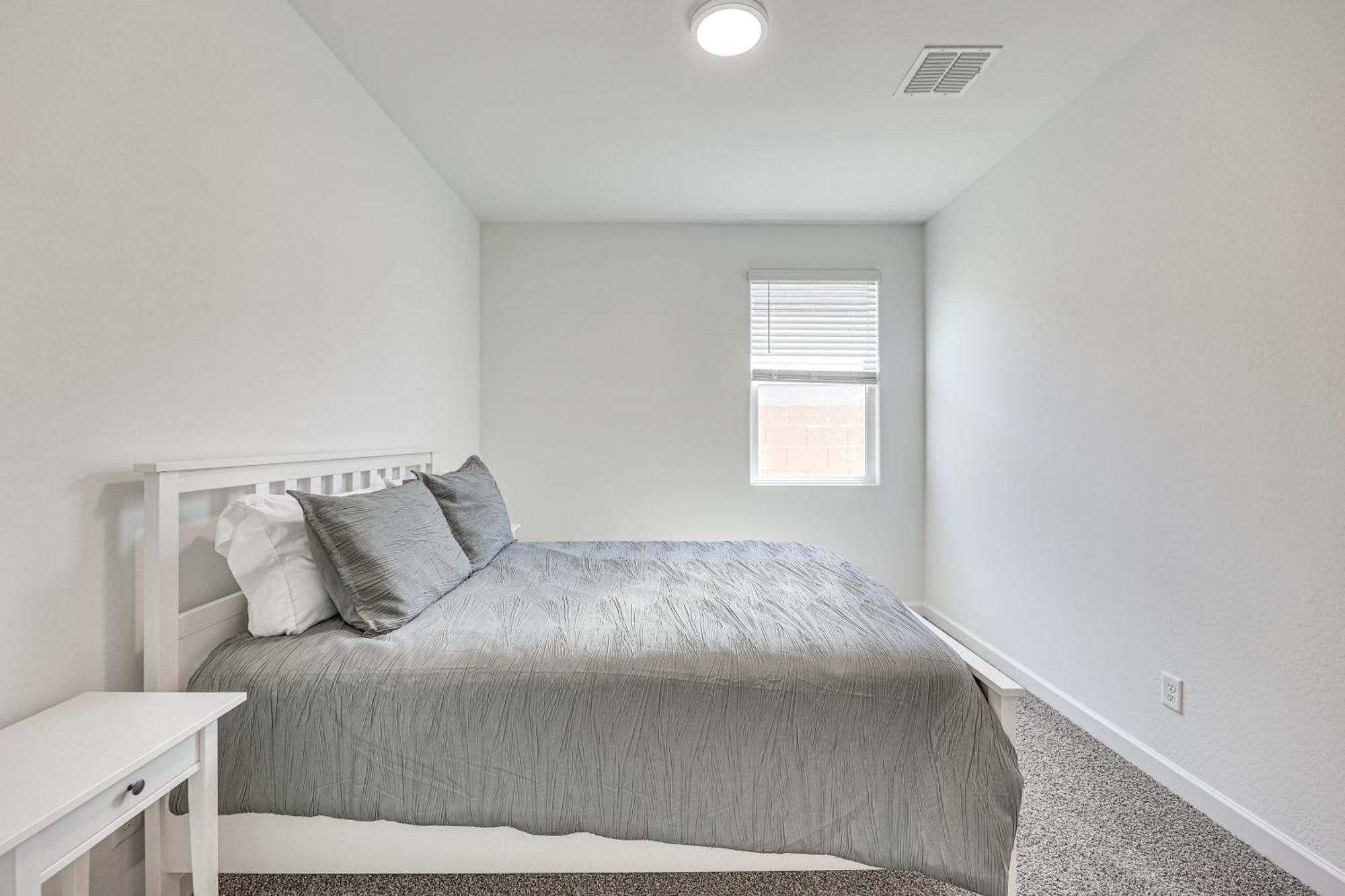 Maricopa Home With Putting Green And Covered Patio! Eksteriør bilde