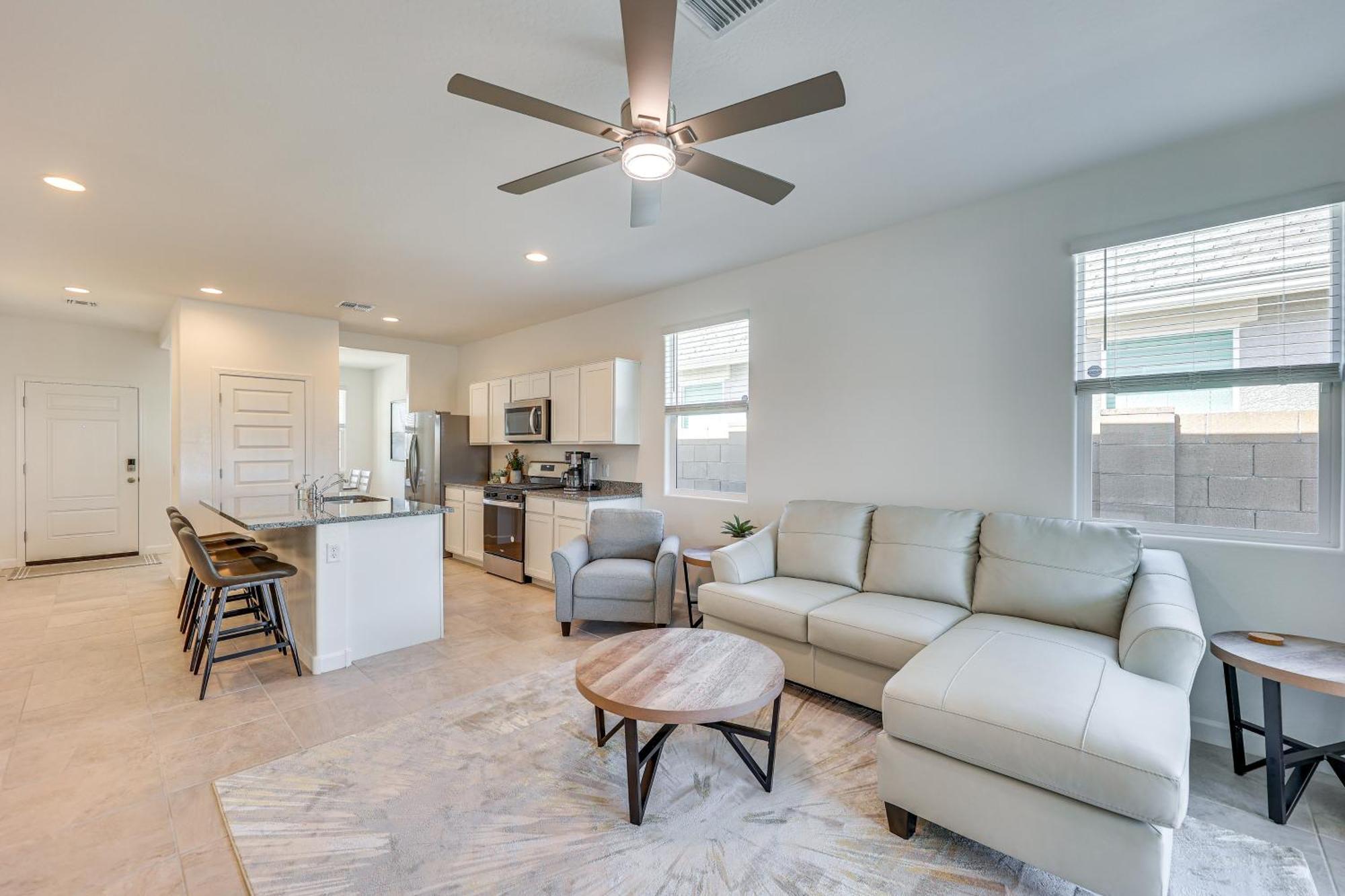 Maricopa Home With Putting Green And Covered Patio! Eksteriør bilde
